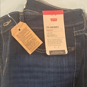Levi's Women's 711 Skinny Jeans - Indigo